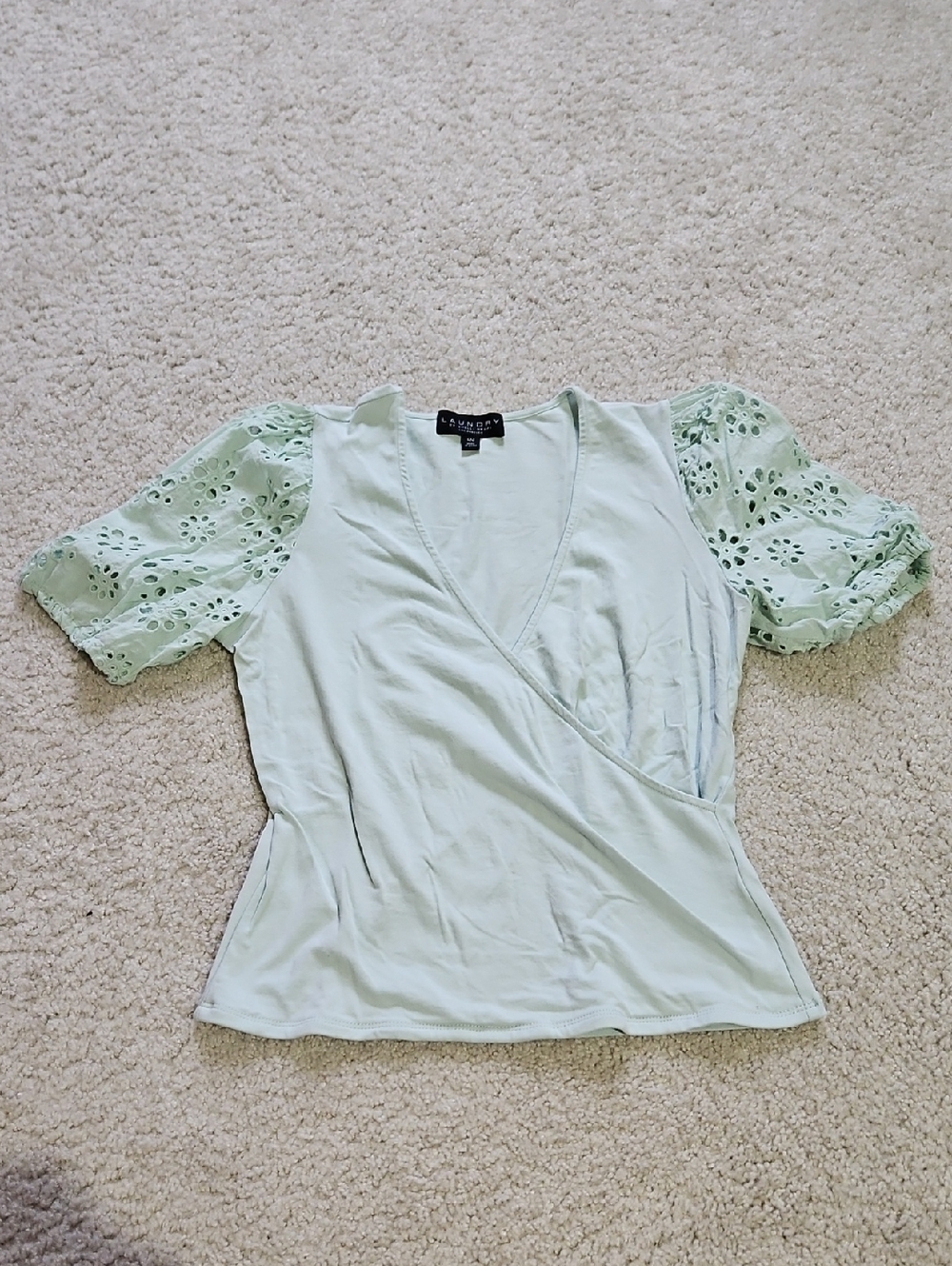 Laundry By Shelli Segal Mint Green Eyelet Puff Sleeve Wrap Top